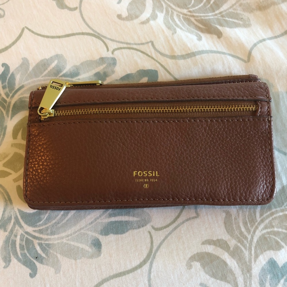 Brown leather Fossil flap wallet